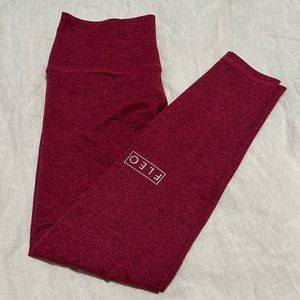 Fleo el toro plum cherry x Christmas Abbott 25” leggings size M